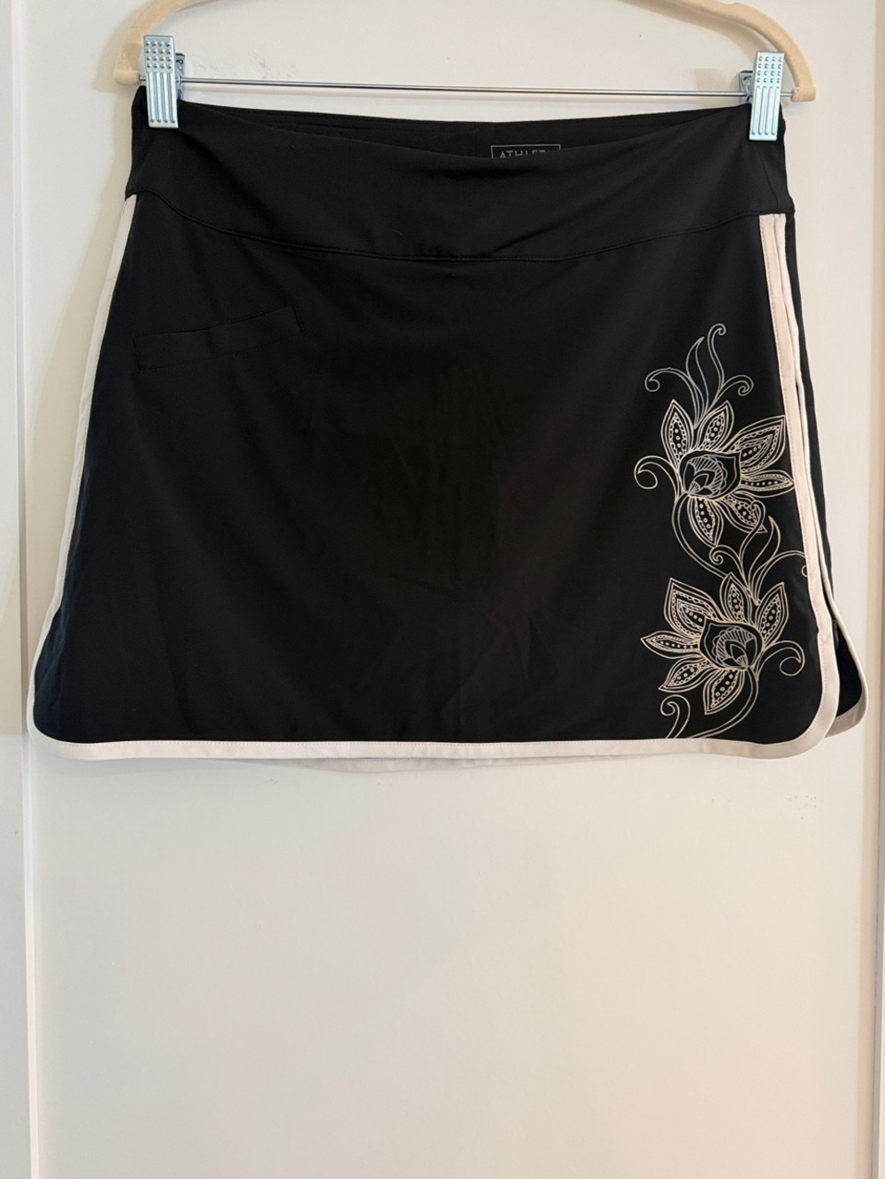 Athleta Black Skort with White Piping and Flowers | Size Medium